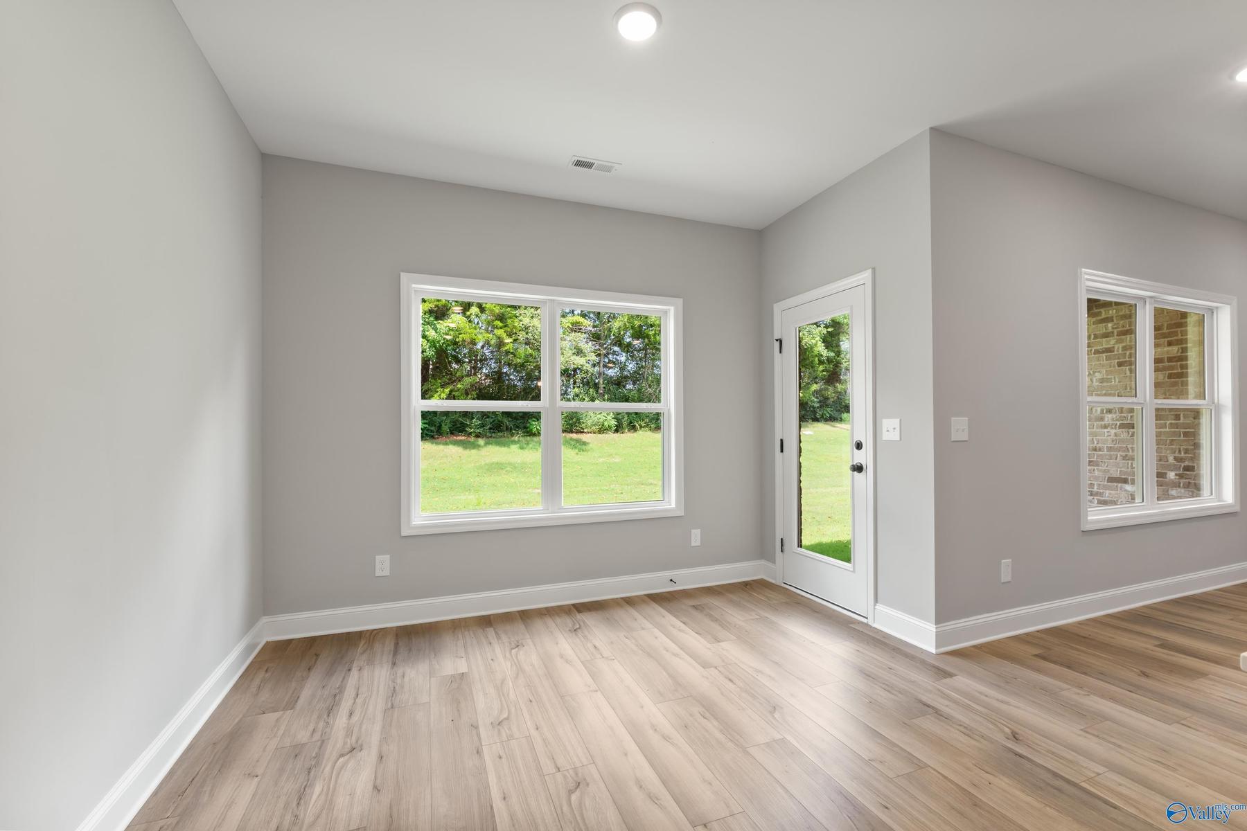 Image 9 of Davidson Homes' New Home at 183 River Pointe Drive