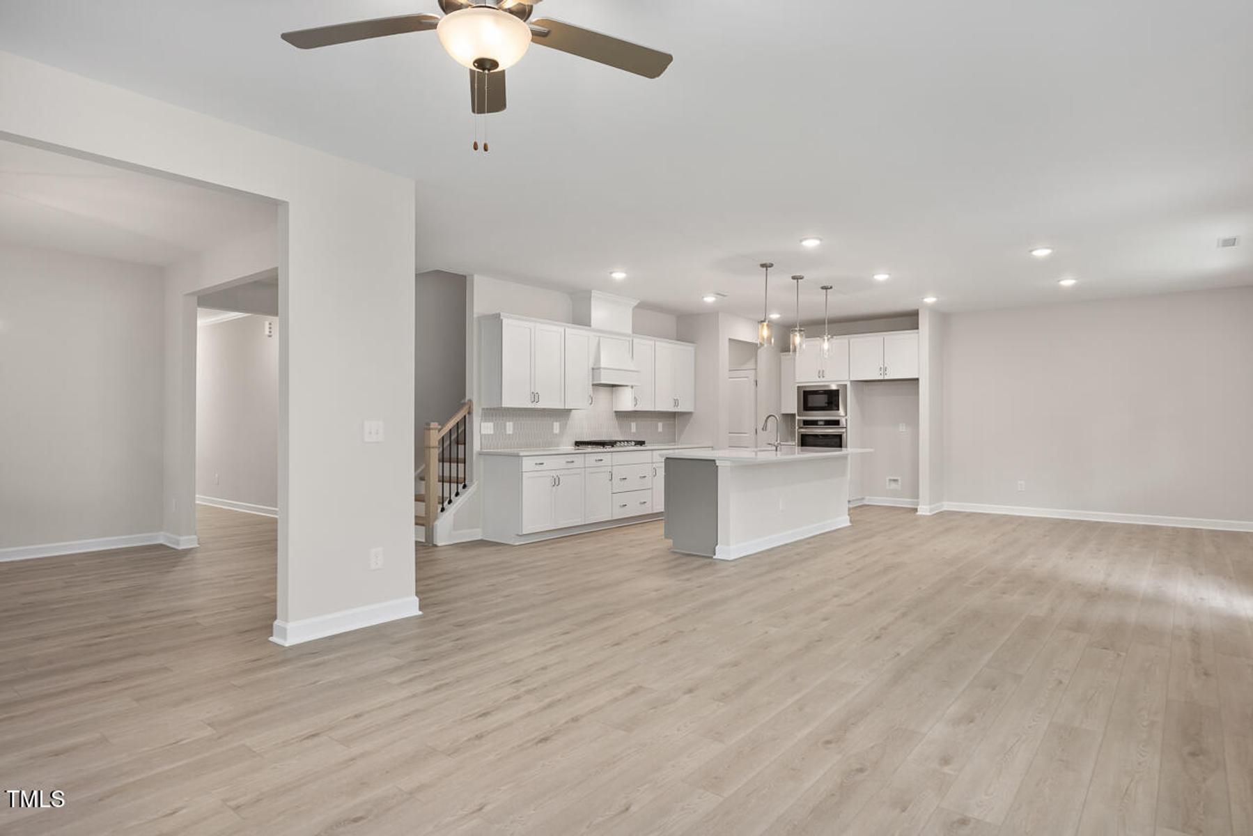 Image 6 of Davidson Homes' New Home at 452 Golden Dragonfly Street