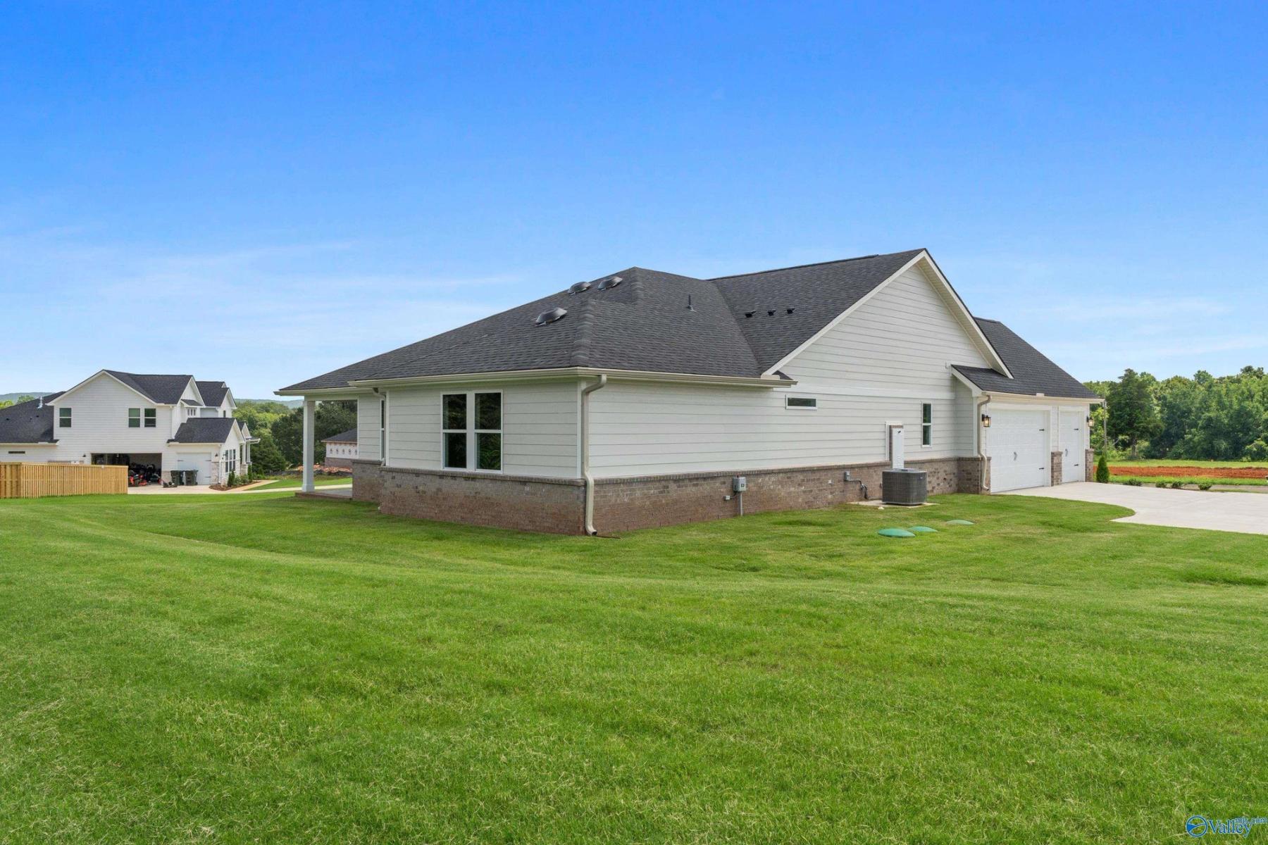 Image 30 of Davidson Homes' New Home at 215 Applewood Court