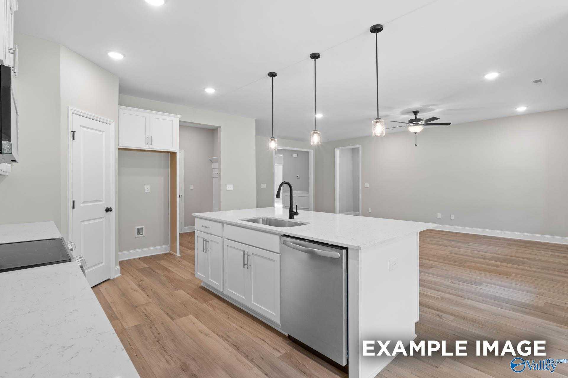 Image 16 of Davidson Homes' New Home at 118 Cowdray Circle