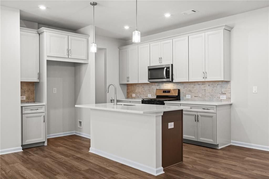 Image 13 of Davidson Homes' New Home at 748 Smokey Quartz Way