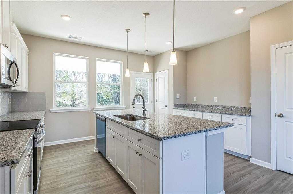 Image 5 of Evermore Homes' New Home at 105 Ivy Glen Dr