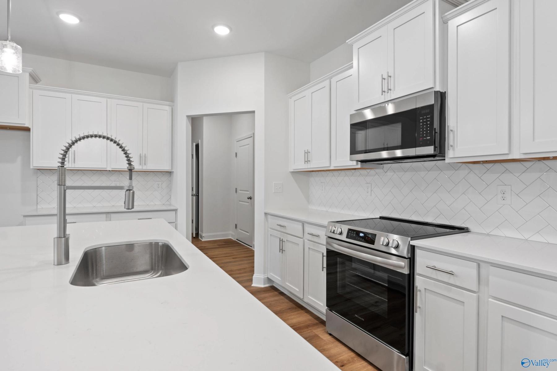 Image 8 of Davidson Homes' New Home at 103 Lucy Lynn Boulevard