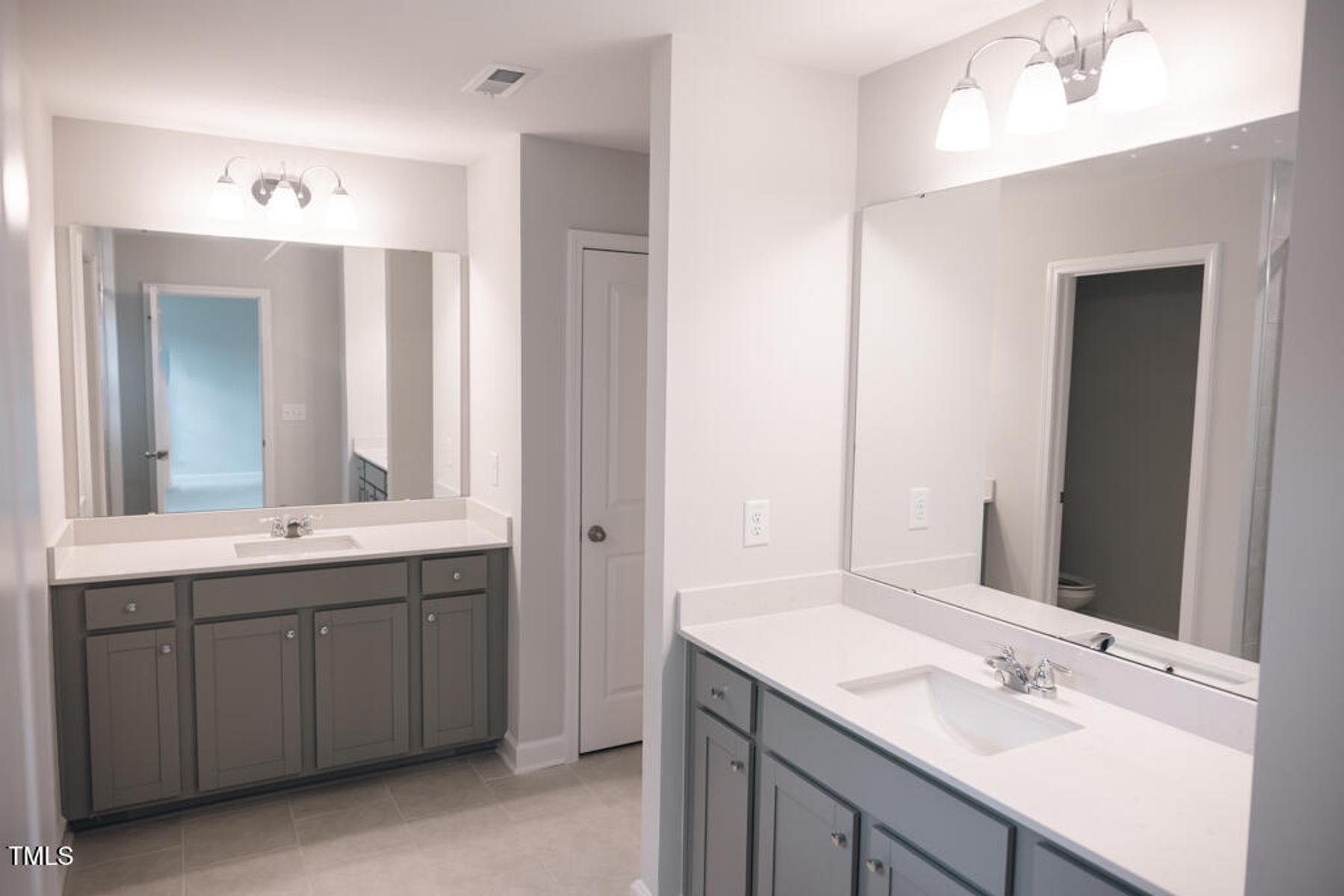 Image 21 of Davidson Homes' New Home at 277 Gregory Village Drive
