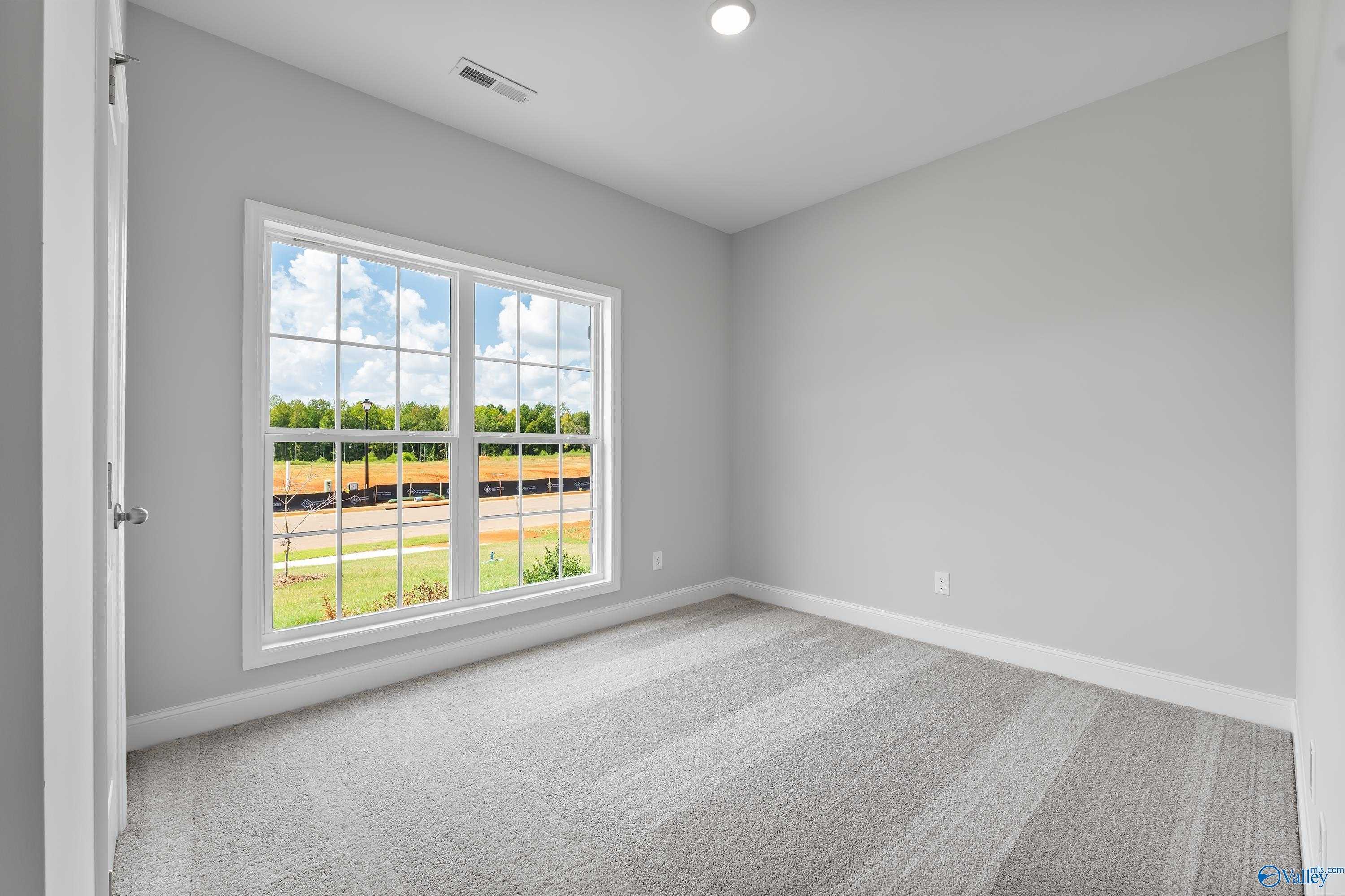 Image 7 of Davidson Homes' New Home at 313 Cherokee Glen Avenue