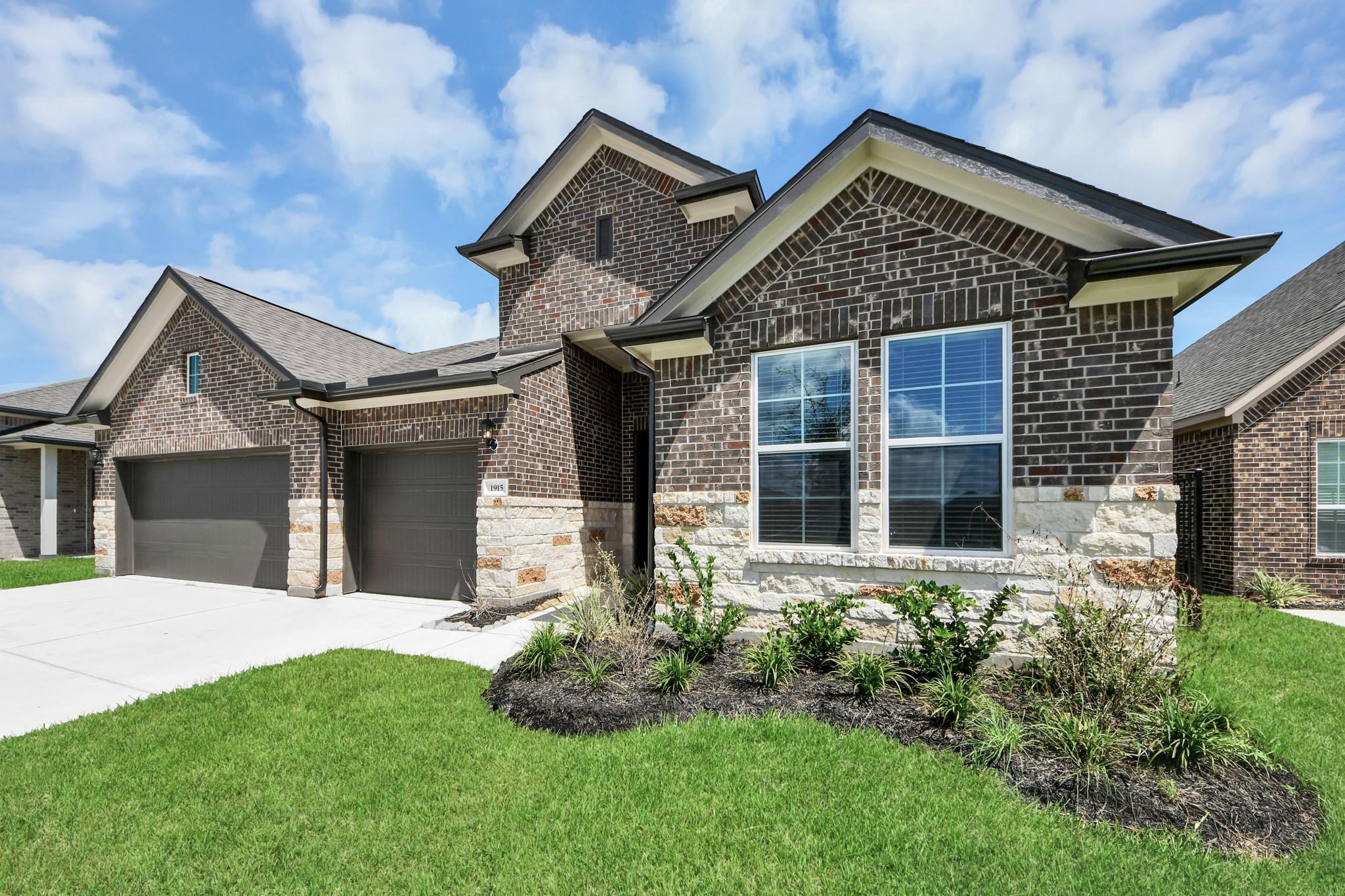 Image 2 of Davidson Homes' New Home at 1915 Tioga View Drive