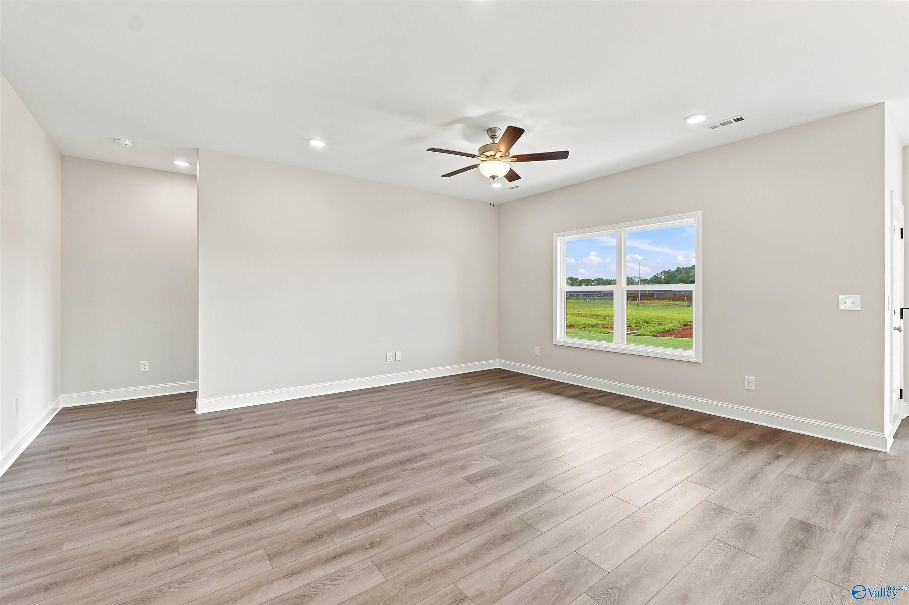 Image 3 of Davidson Homes' New Home at 227 Jerrie Lynn Boulevard