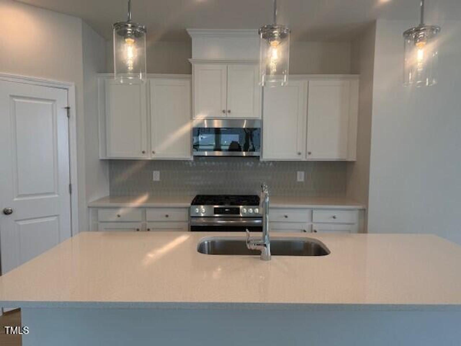 Image 5 of Davidson Homes' New Home at 307 Gregory Village Drive