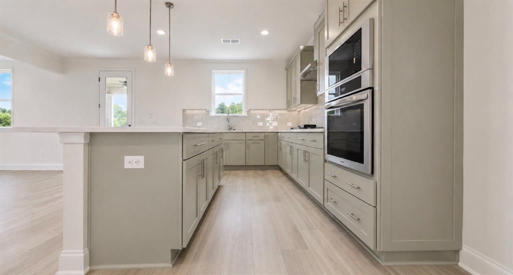 Image 11 of Davidson Homes' New Home at 418 Grand Wehunt Drive