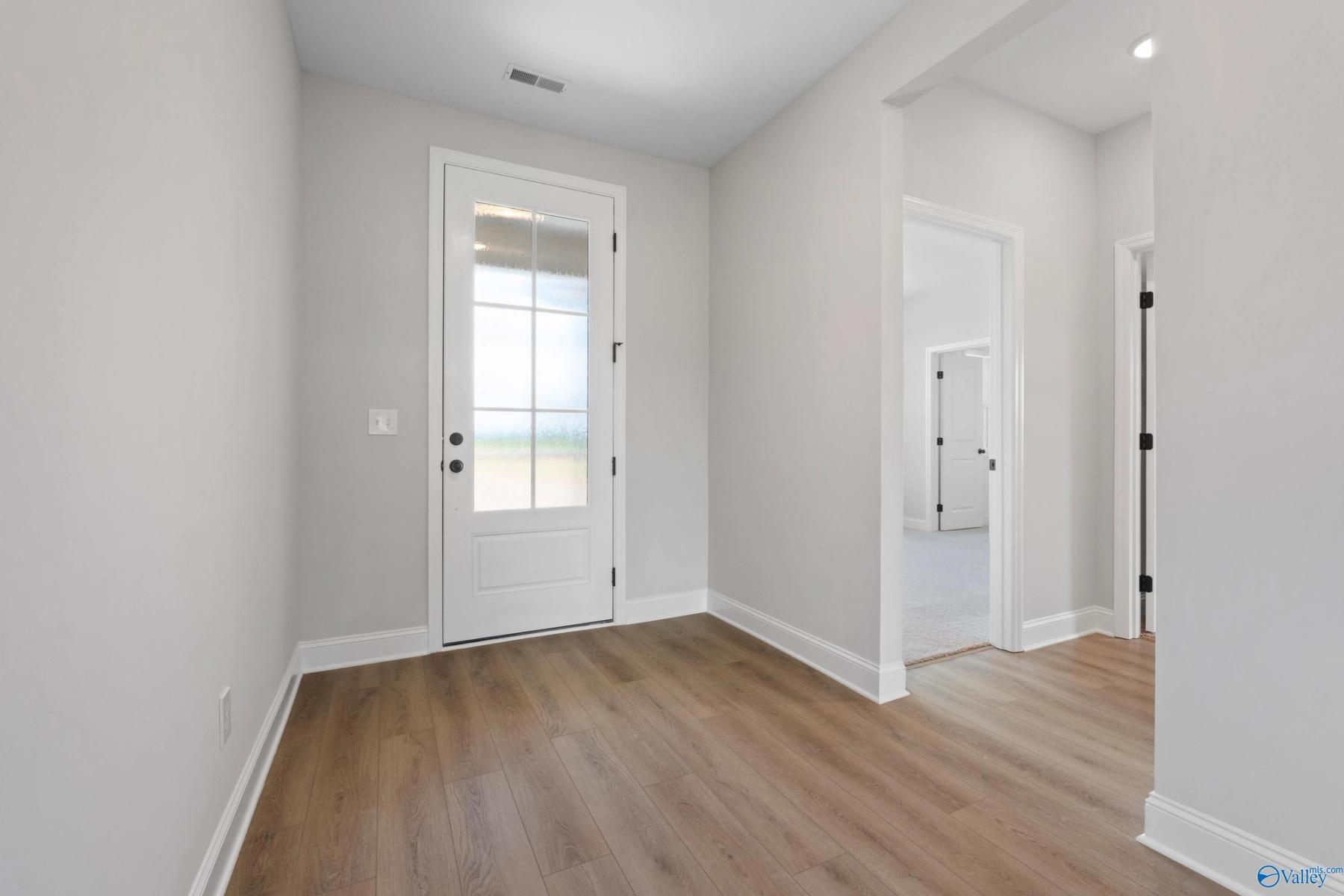 Image 6 of Davidson Homes' New Home at 108 Goodwood Lane