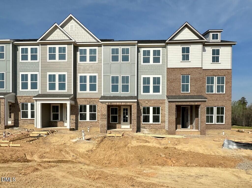 Exterior view of Davidson Homes' New Home at 608 Thatch Lane