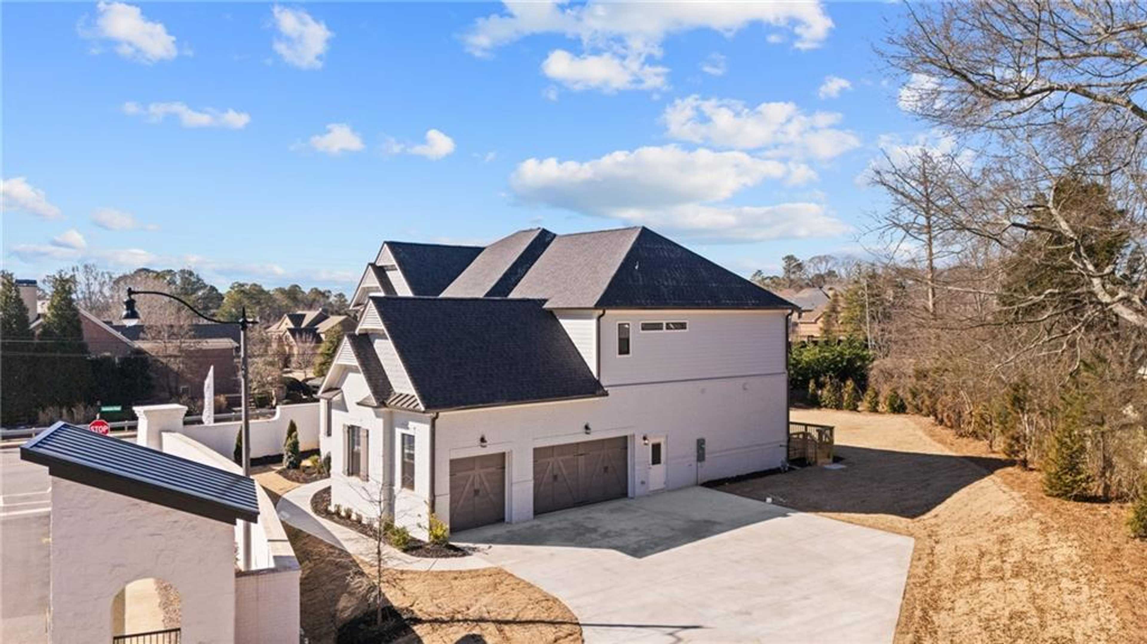 Image 2 of Davidson Homes' New Home at 2711 Twisted Oak Lane