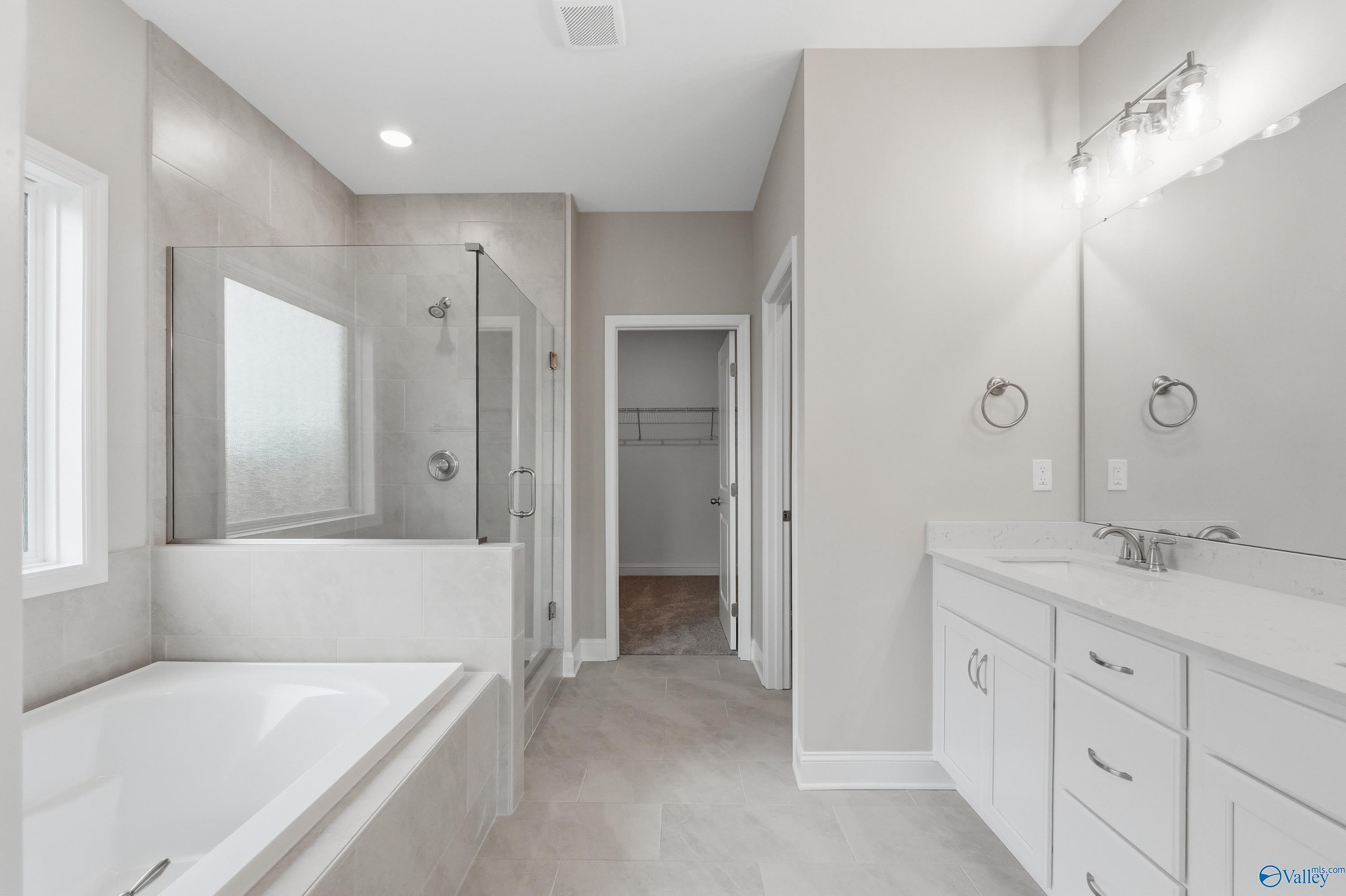 Image 3 of Davidson Homes' New Home at 100 Lucy Lynn Boulevard