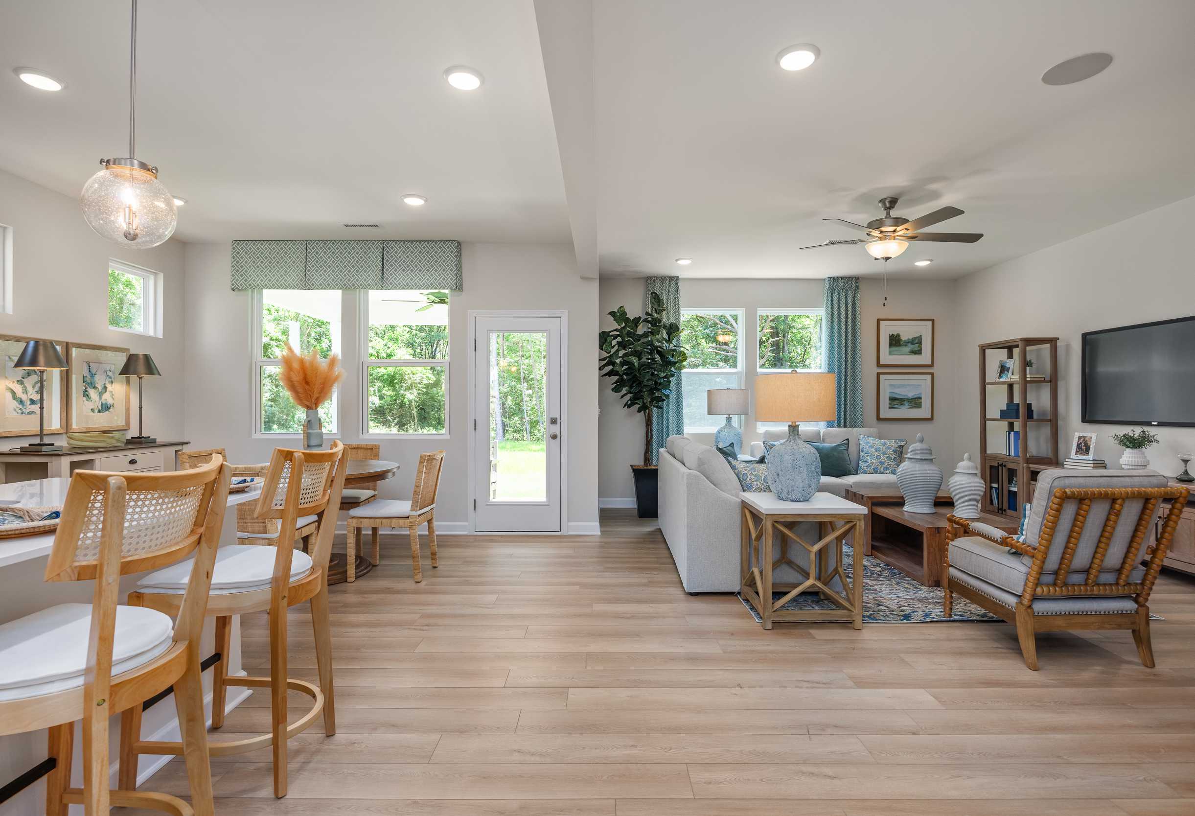 Image 5 of Davidson Homes' The Willow G Floor Plan