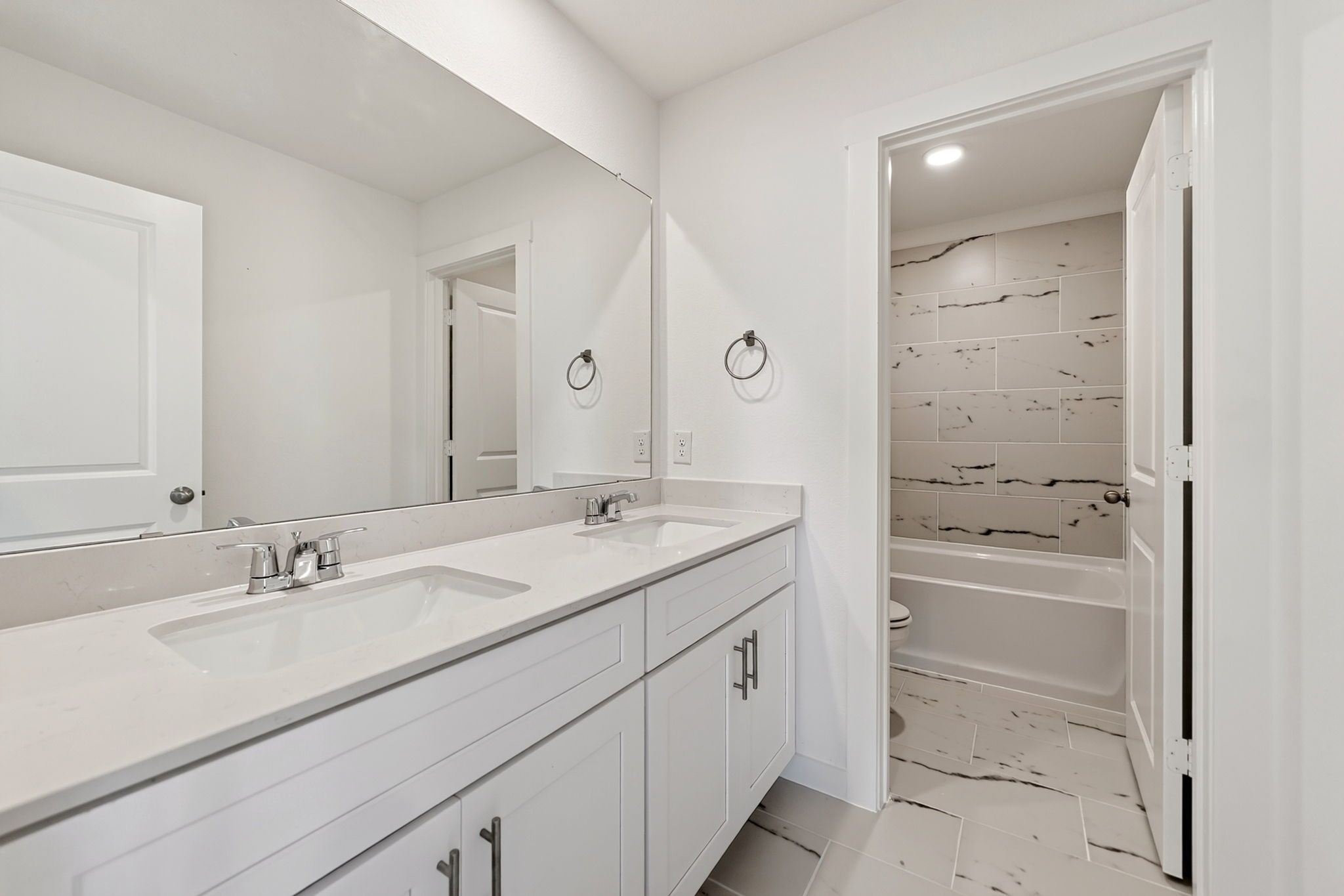 Image 2 of Davidson Homes' New Home at 1408 Centerline