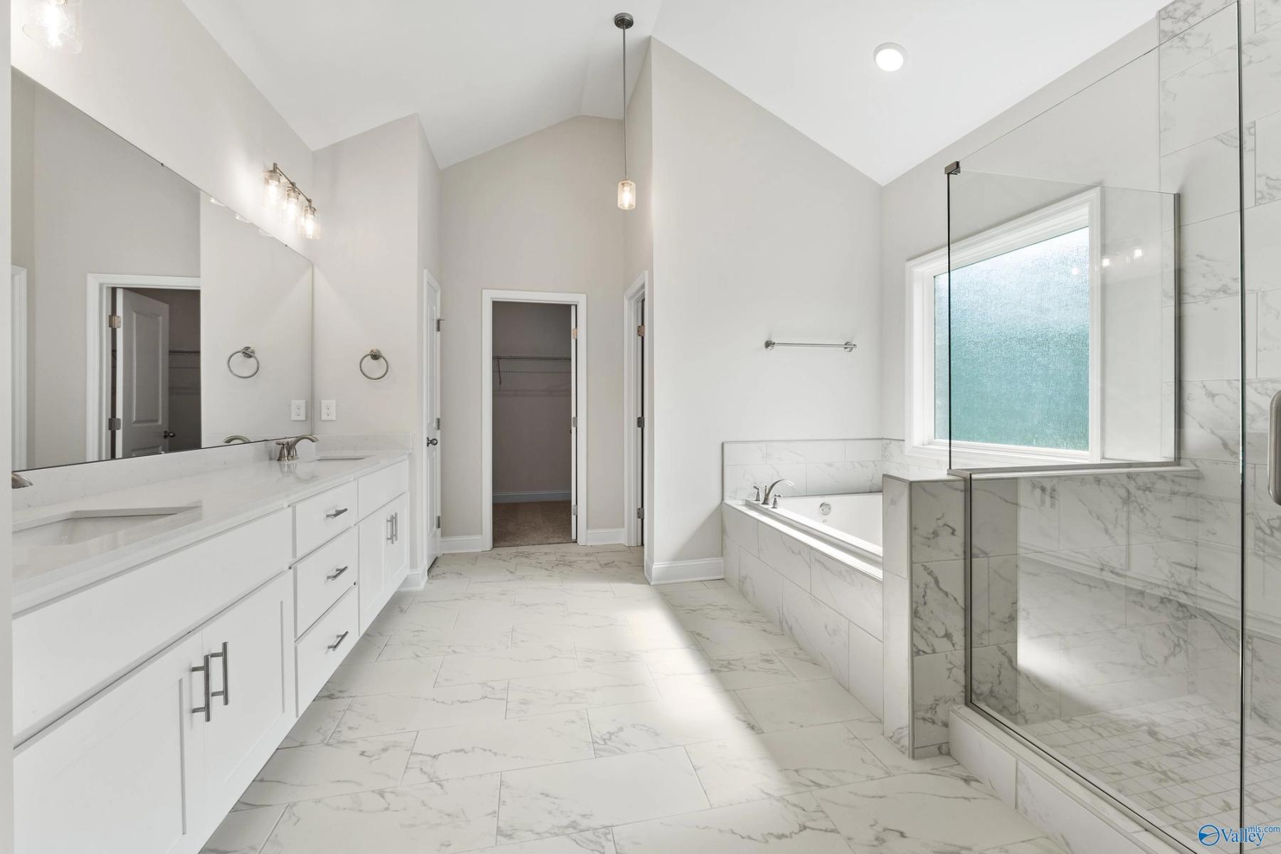 Image 4 of Davidson Homes' New Home at 211 Kendall Farms Boulevard