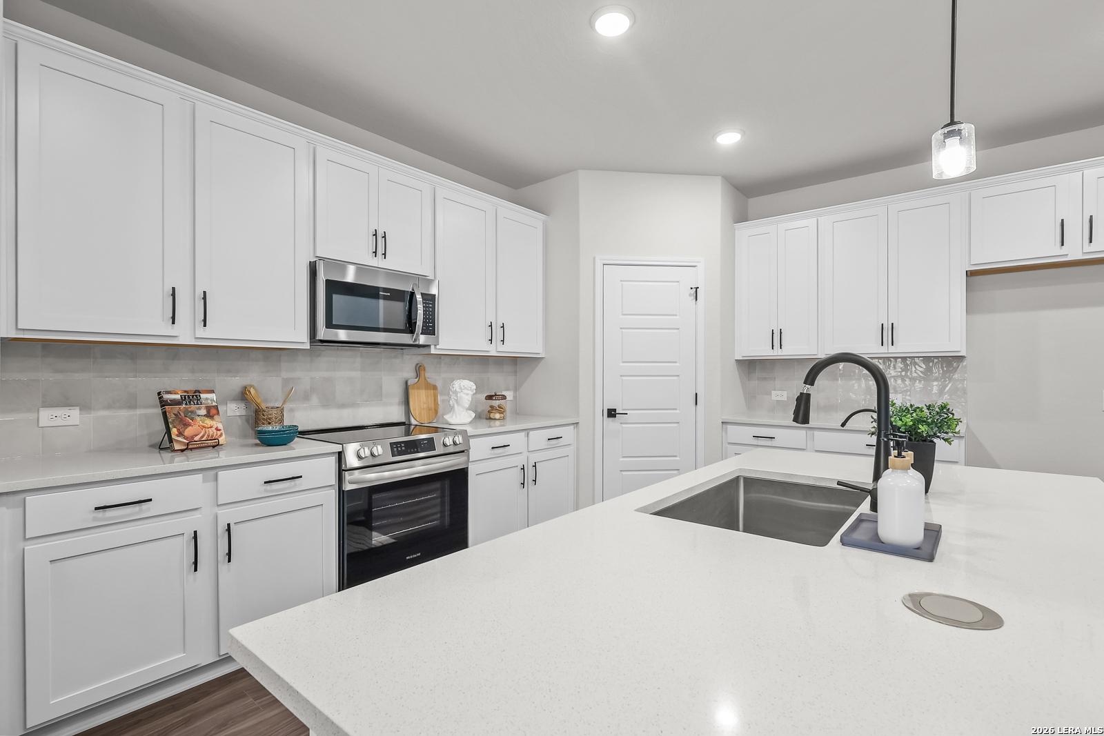 Image 9 of Davidson Homes' New Home at 6502 LOWRIE BLOCK