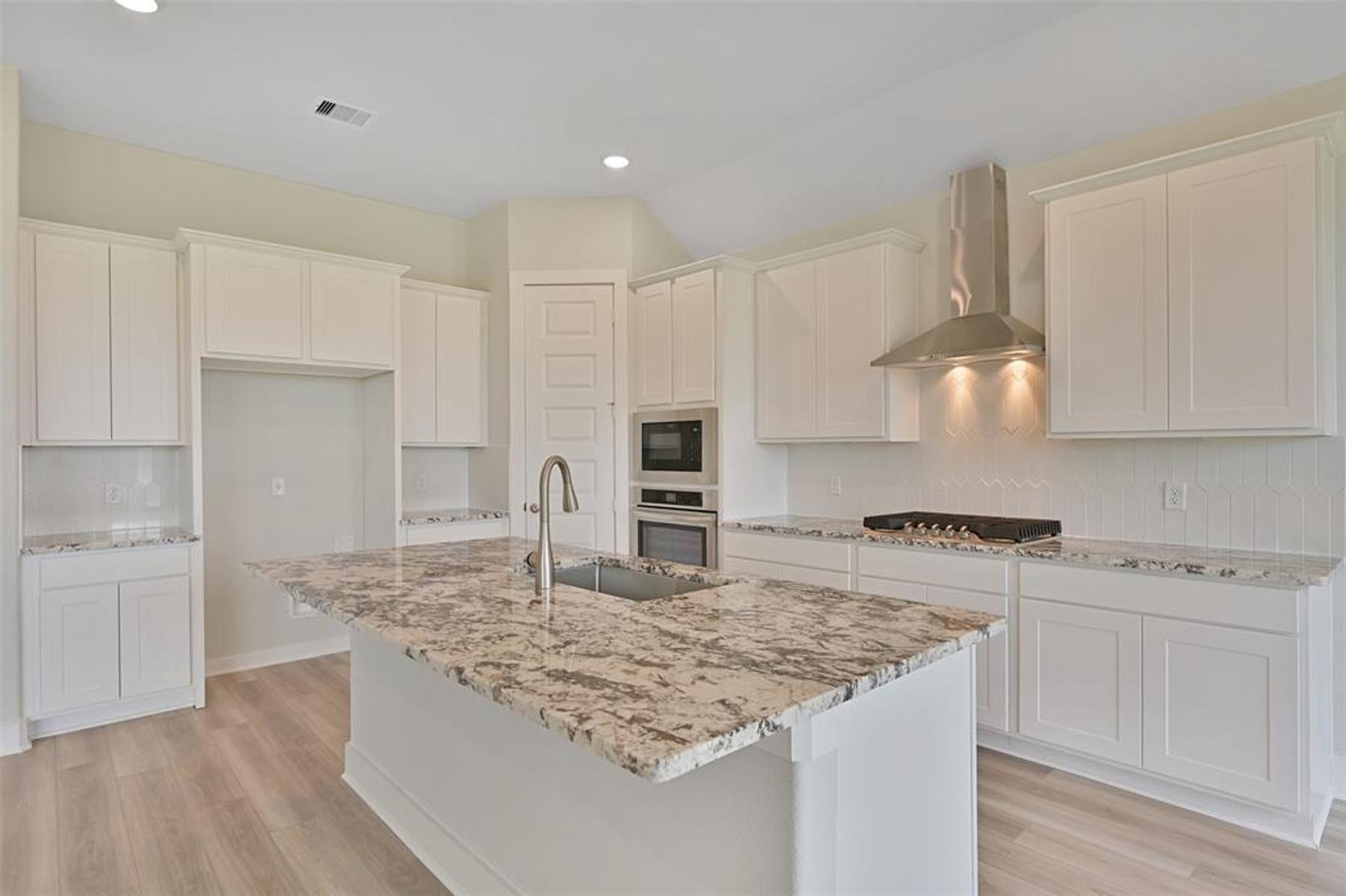 Image 2 of Davidson Homes' New Home at 3318 Salton Sea Lane