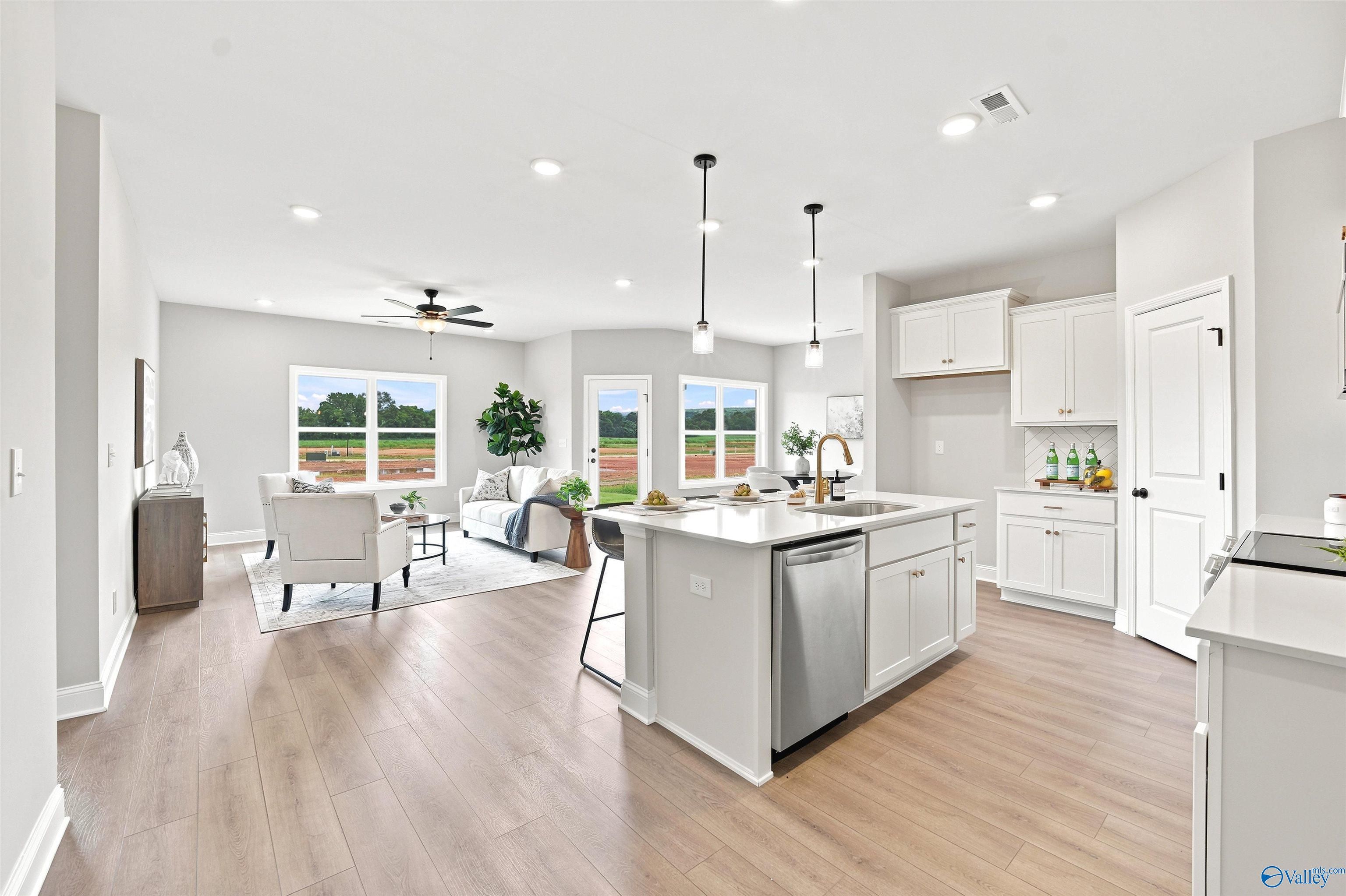 Image 2 of Davidson Homes' New Home at 121 Berry Cove Avenue