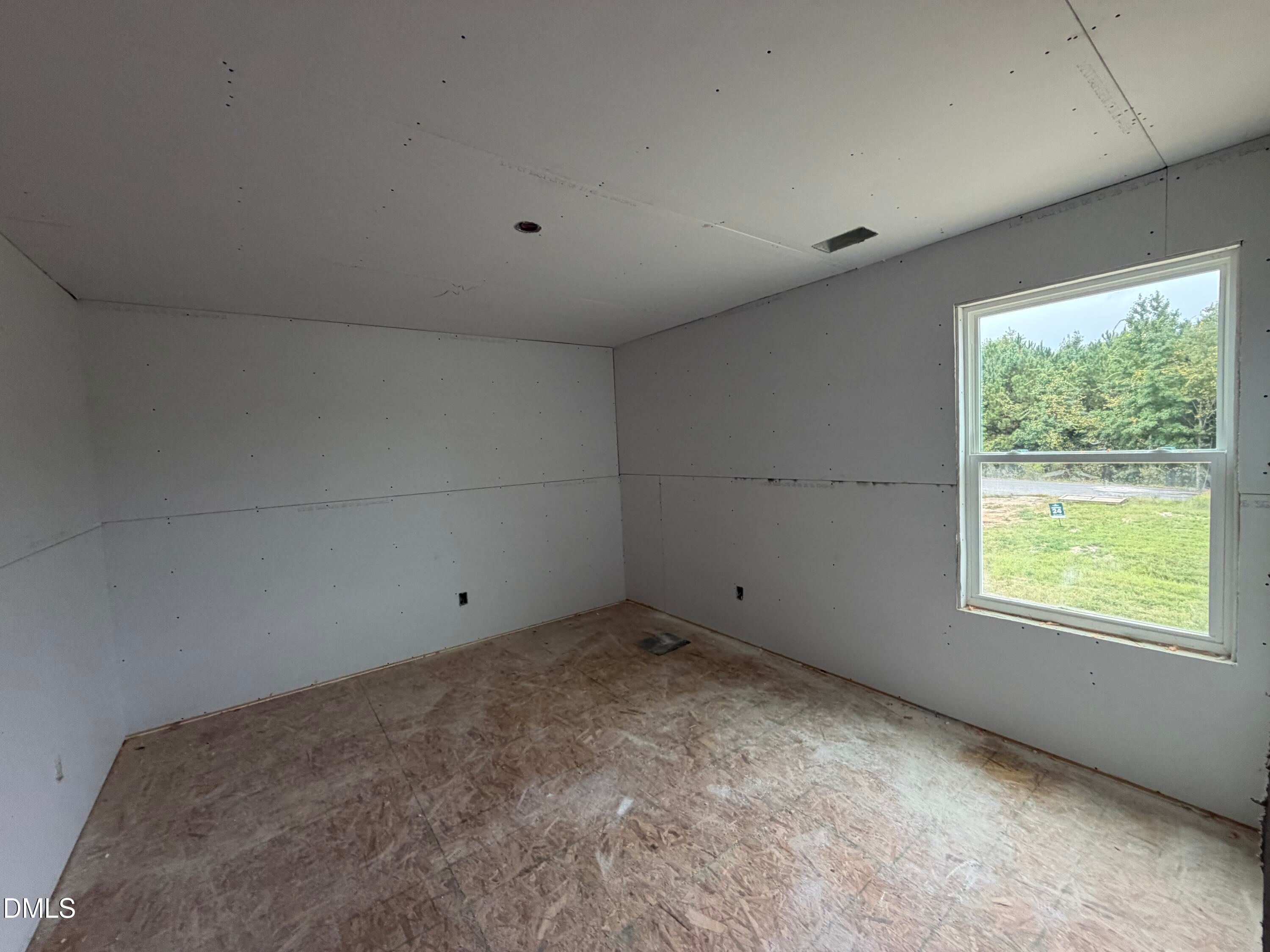Image 28 of Davidson Homes' New Home at 912 Diana Victoria Court