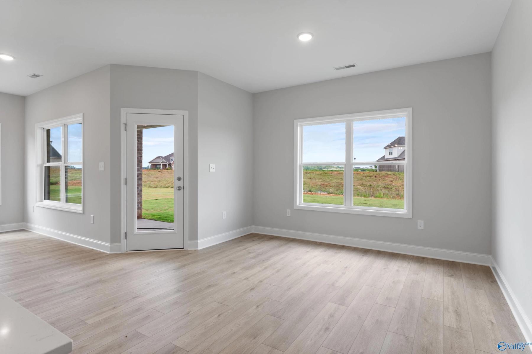 Image 16 of Davidson Homes' New Home at 152 Heritage Lakes Boulevard