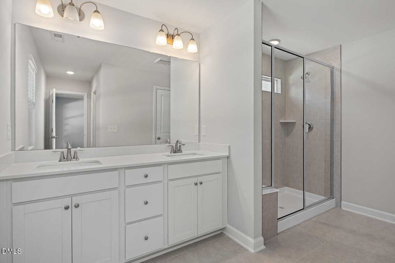 Image 15 of Davidson Homes' New Home at 276 Gregory Village Drive