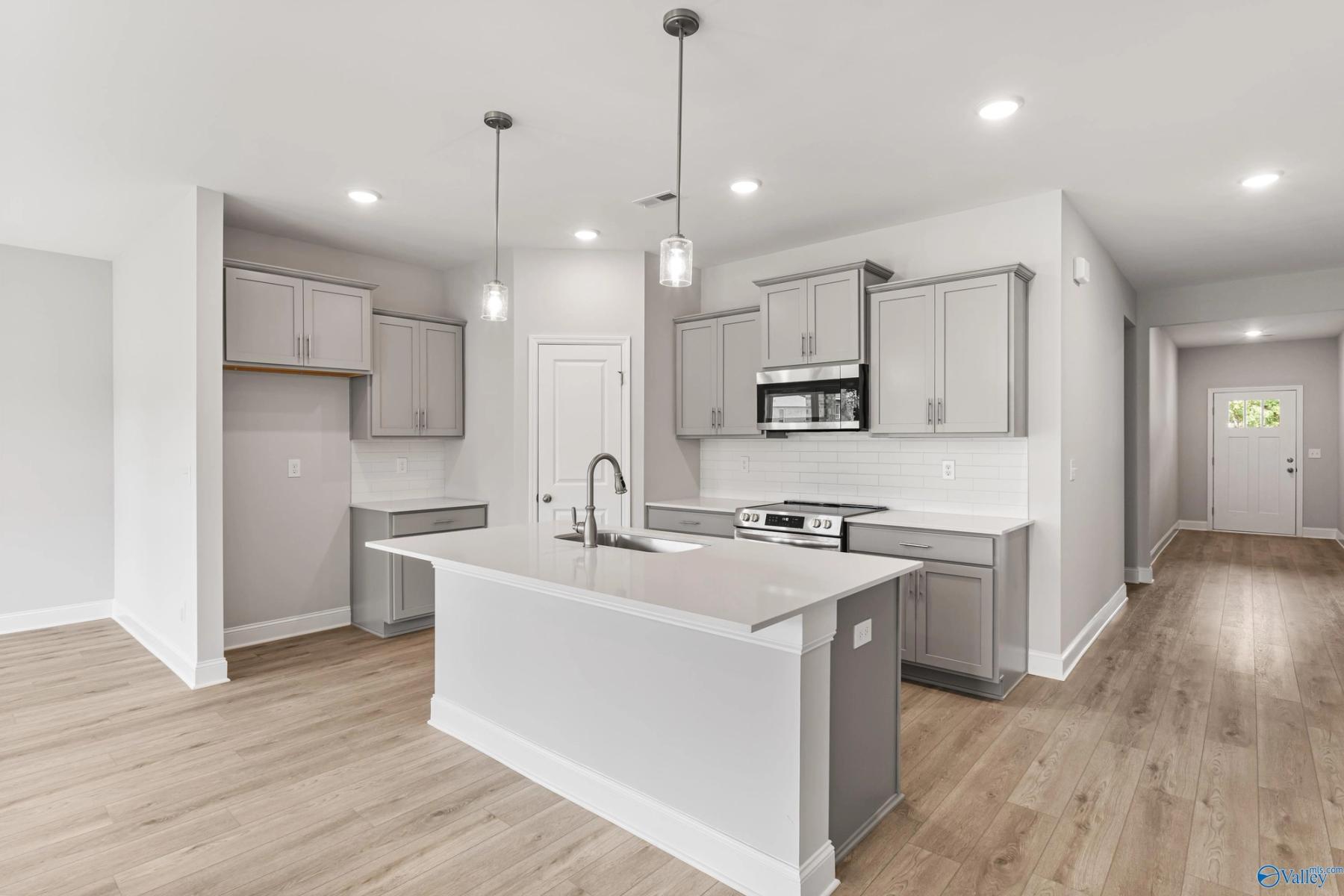 Image 15 of Davidson Homes' New Home at 171 River Pointe Drive