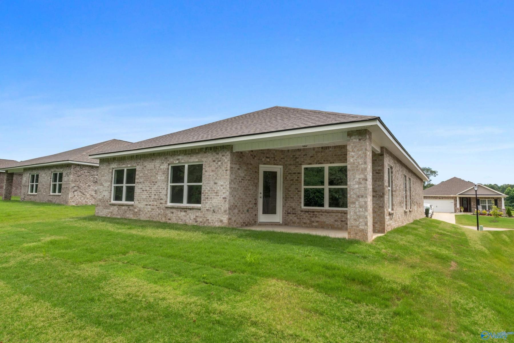 Image 13 of Davidson Homes' New Home at 158 River Pointe Drive