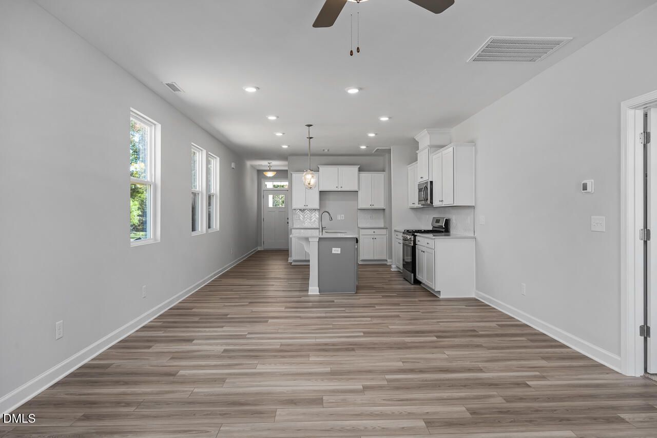 Image 7 of Davidson Homes' New Home at 314 Gregory Village Drive
