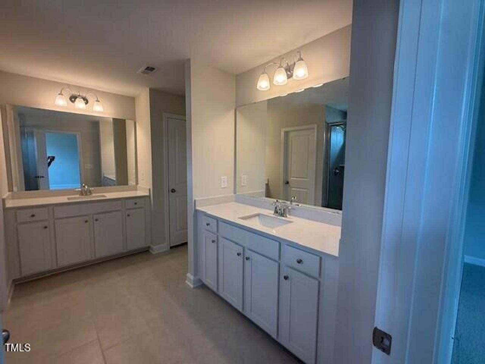 Image 17 of Davidson Homes' New Home at 307 Gregory Village Drive