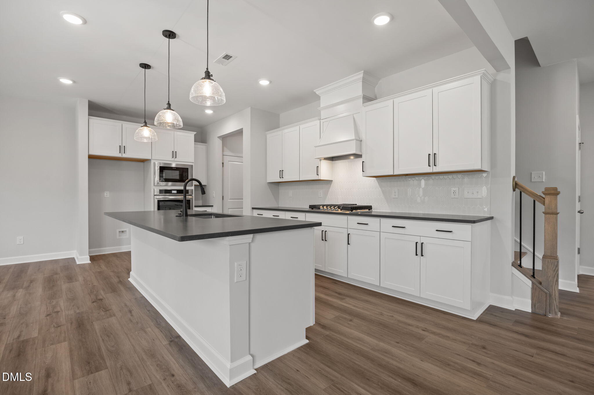 Image 5 of Davidson Homes' New Home at 909 Diana Victoria Court