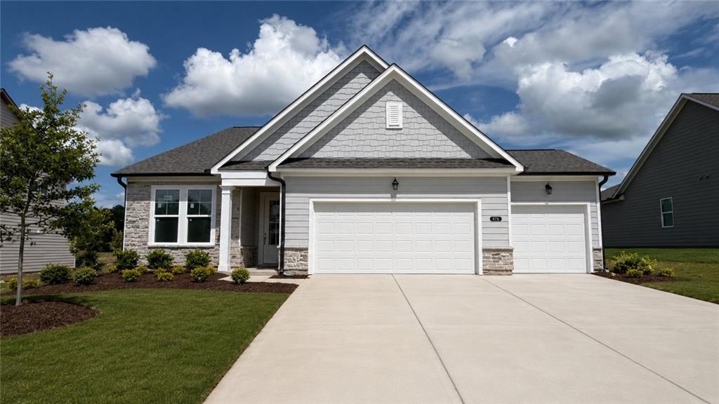 The Glenwood A floor plan by Davidson Homes: 1-story, 3-bedroom, 2-car garage house for sale in Wehunt Meadows, Hoschton, GA.