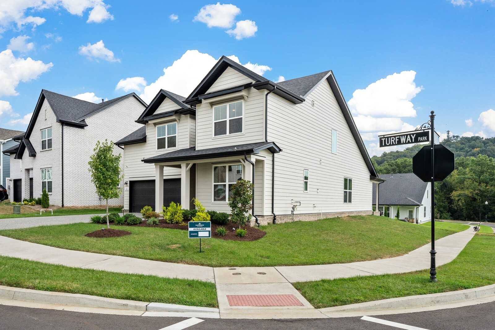 Modern two-story Ridgeport home exterior with 2-car garage and landscaping in Carellton, Gallatin, Tennessee