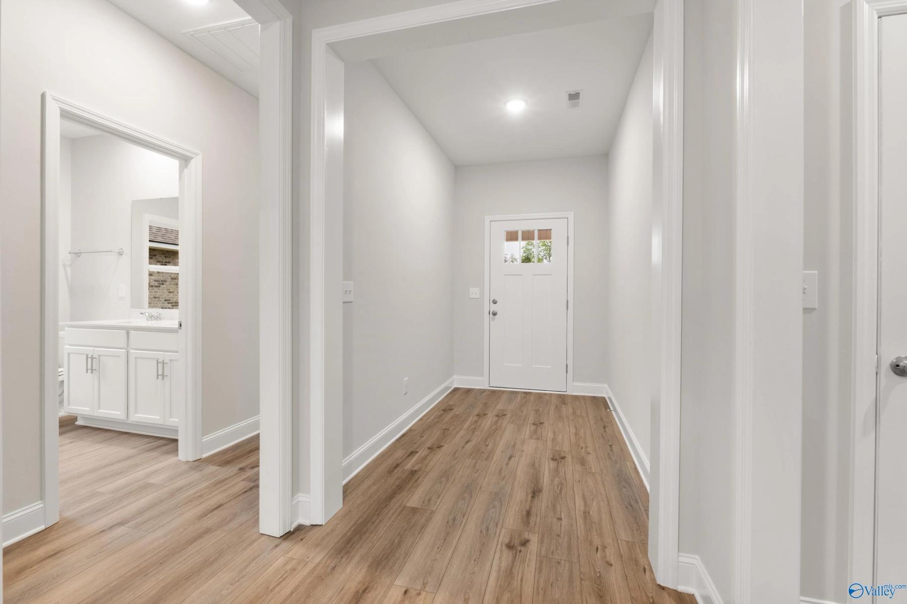 Image 9 of Davidson Homes' New Home at 140 Ivy Vine Drive