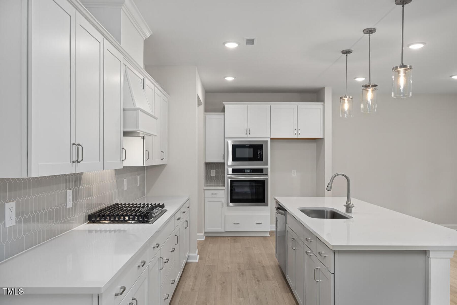 Image 3 of Davidson Homes' New Home at 452 Golden Dragonfly Street