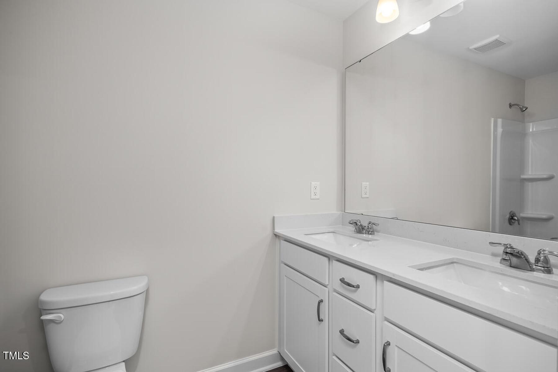 Image 20 of Davidson Homes' New Home at 104 Fairwinds Drive