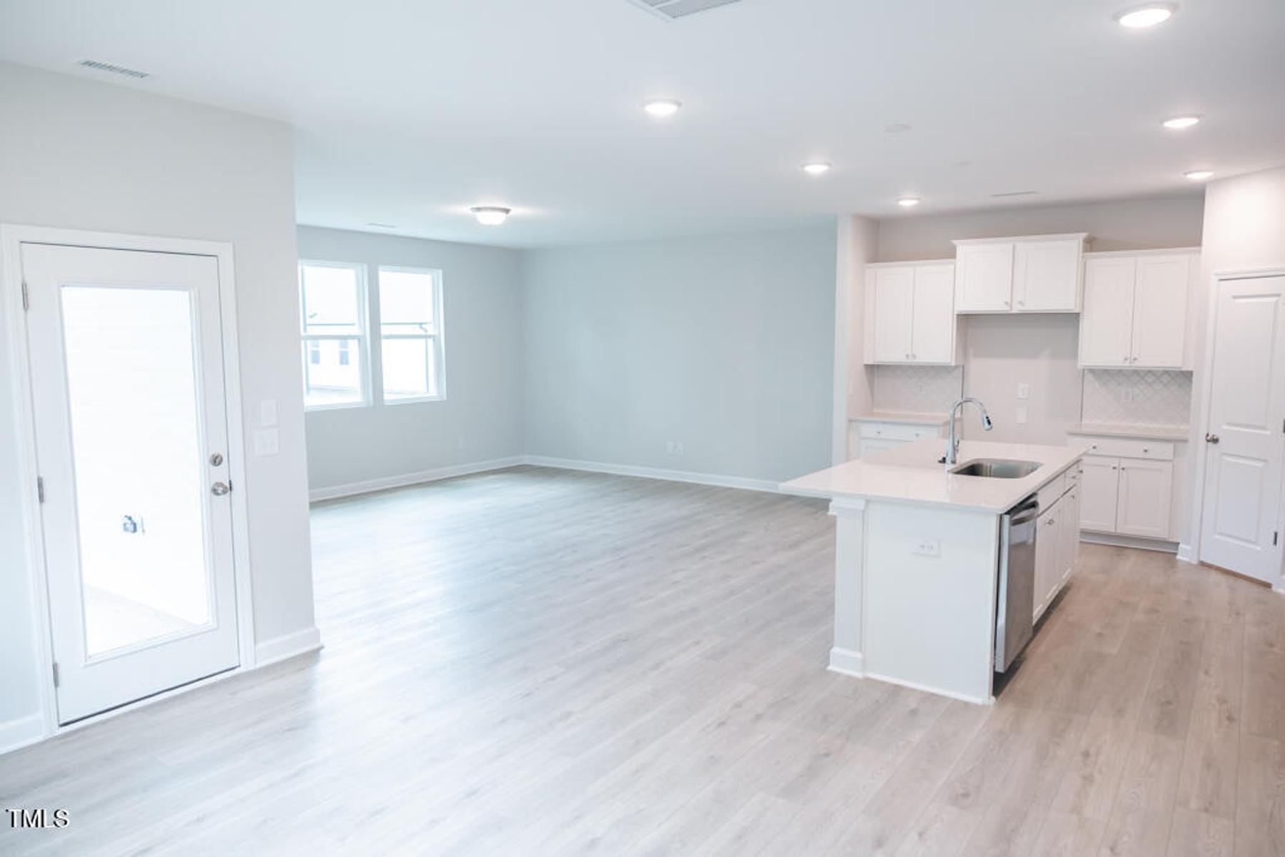 Image 10 of Davidson Homes' New Home at 277 Gregory Village Drive