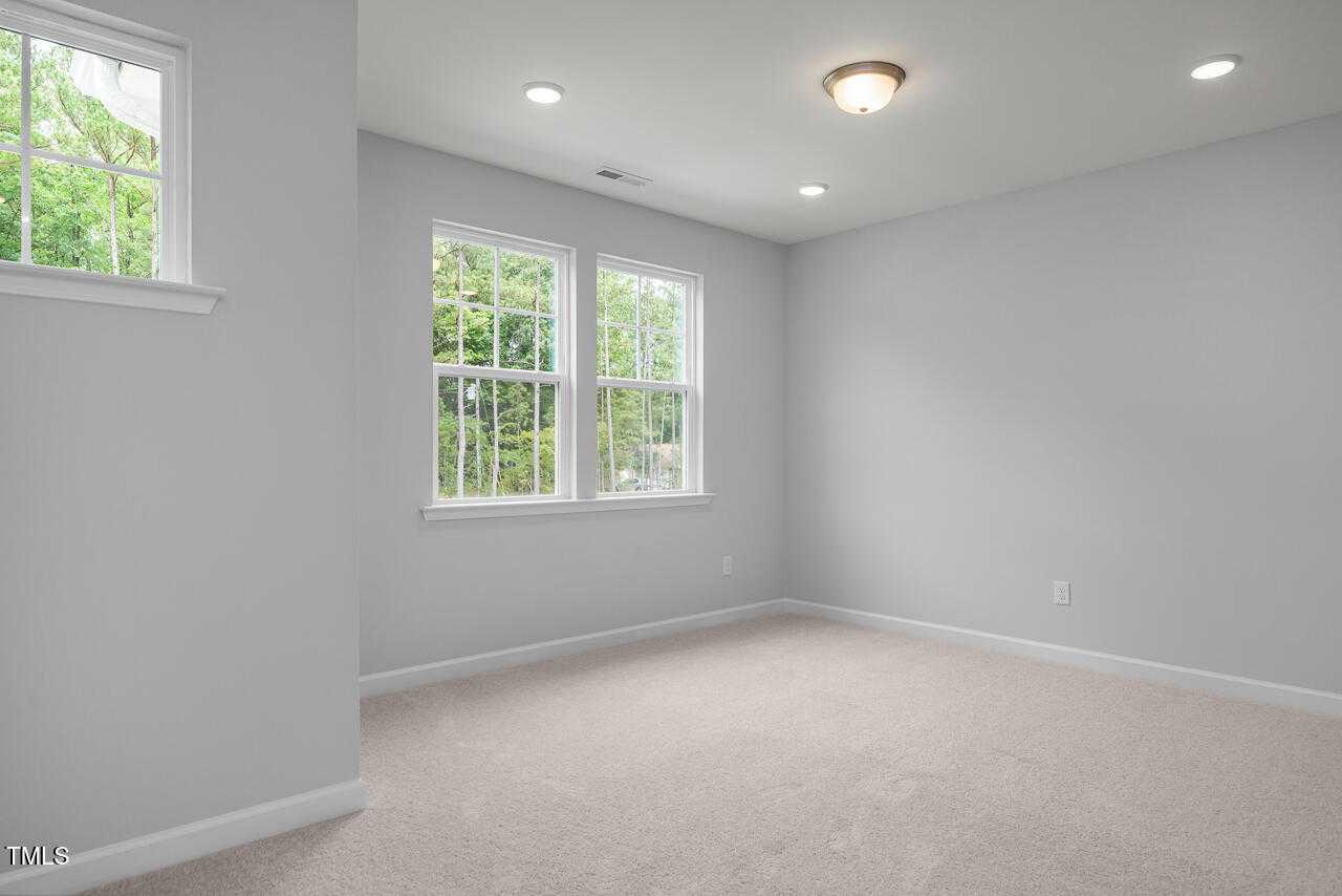 Image 19 of Davidson Homes' New Home at 444 Golden Dragonfly Street