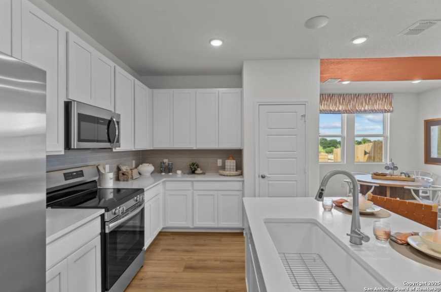 Image 5 of Davidson Homes' New Home at 16602 Rosemary Ridge