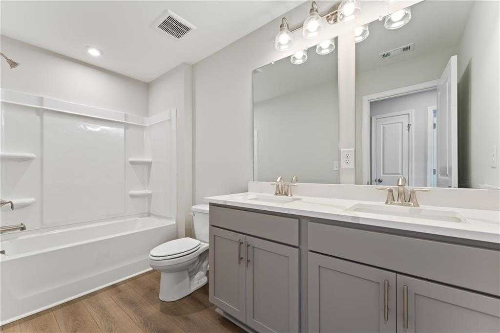 Image 20 of Davidson Homes' New Home at 489 Crown Drive