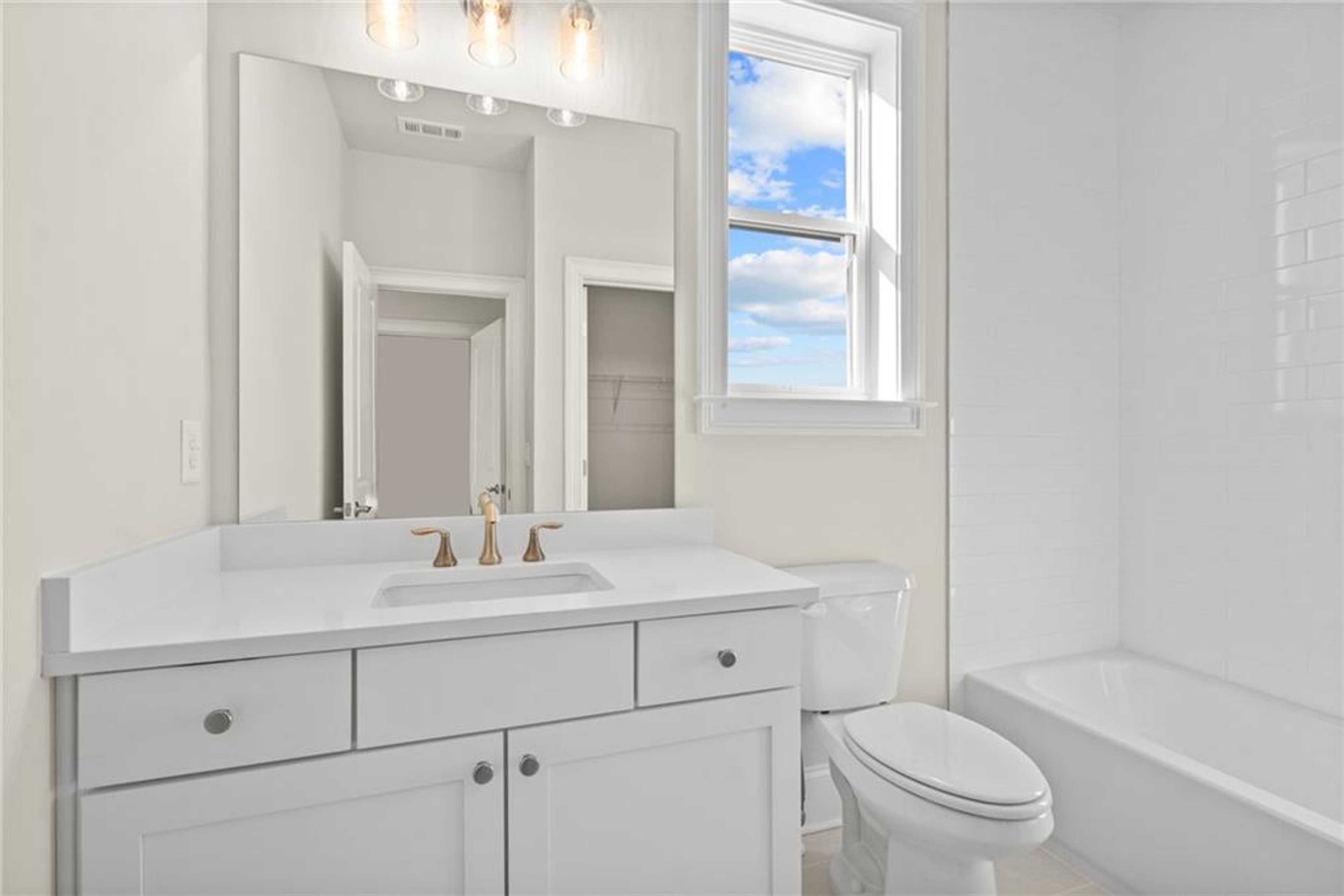Image 42 of Davidson Homes' New Home at 2711 Twisted Oak Lane