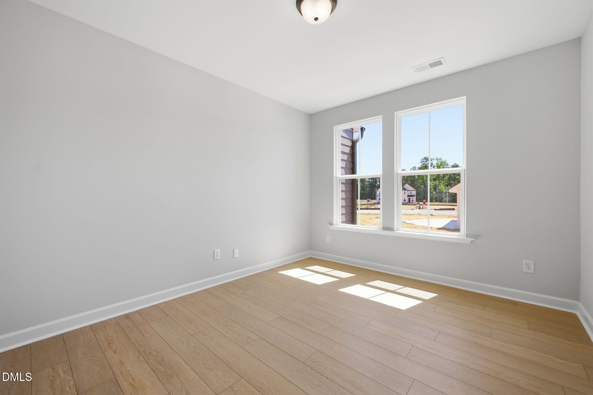 Image 5 of Davidson Homes' New Home at 600 Thatch Lane