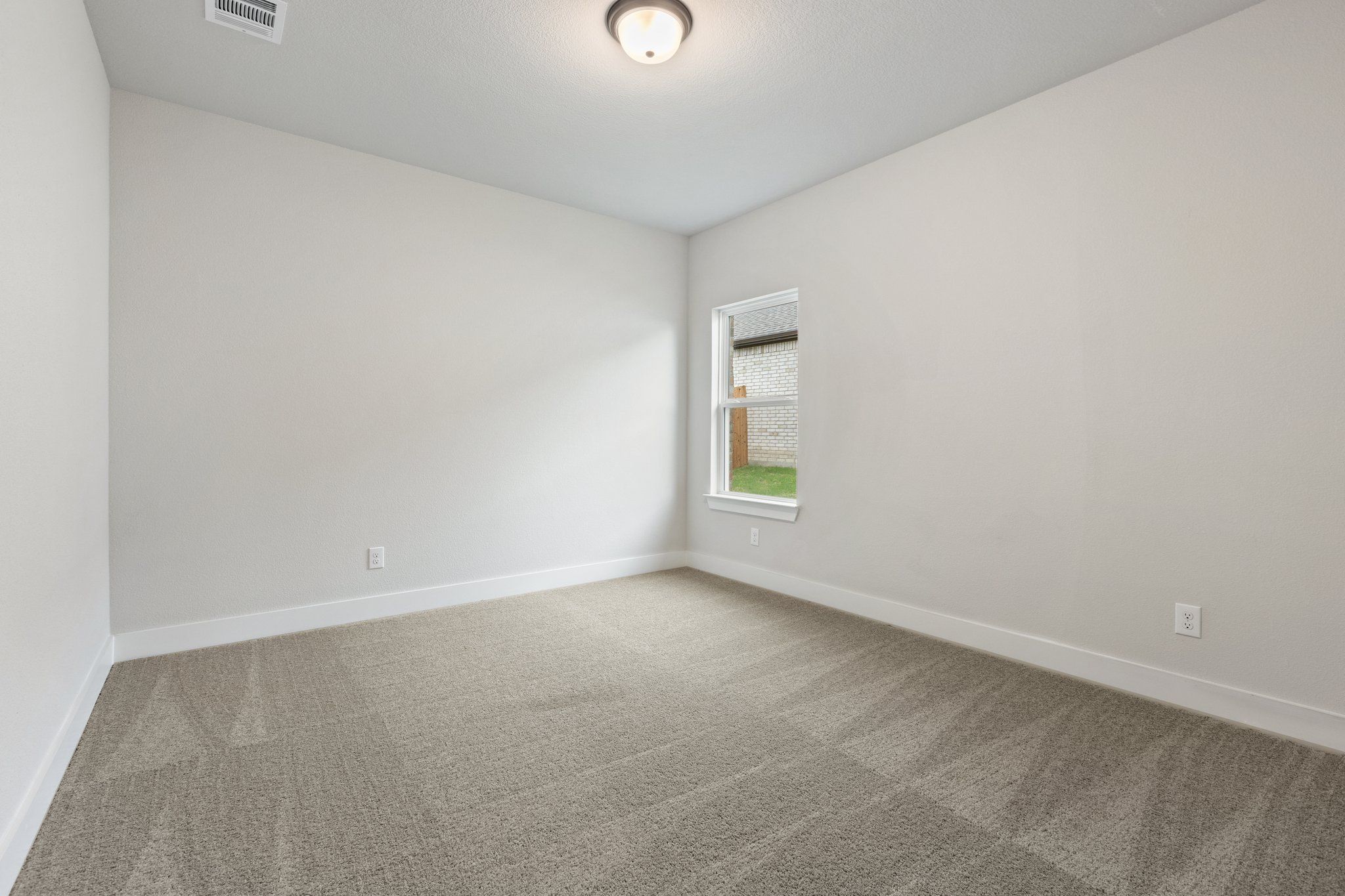 Image 9 of Davidson Homes' New Home at 215 Saddletree Drive