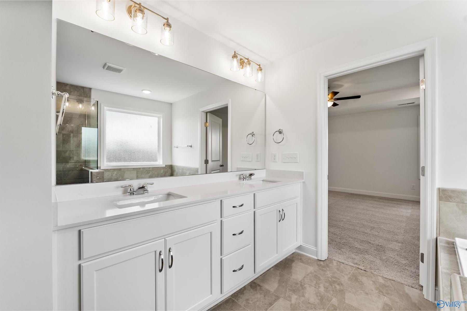 Image 15 of Davidson Homes' New Home at 111 Lucy Lynn Boulevard