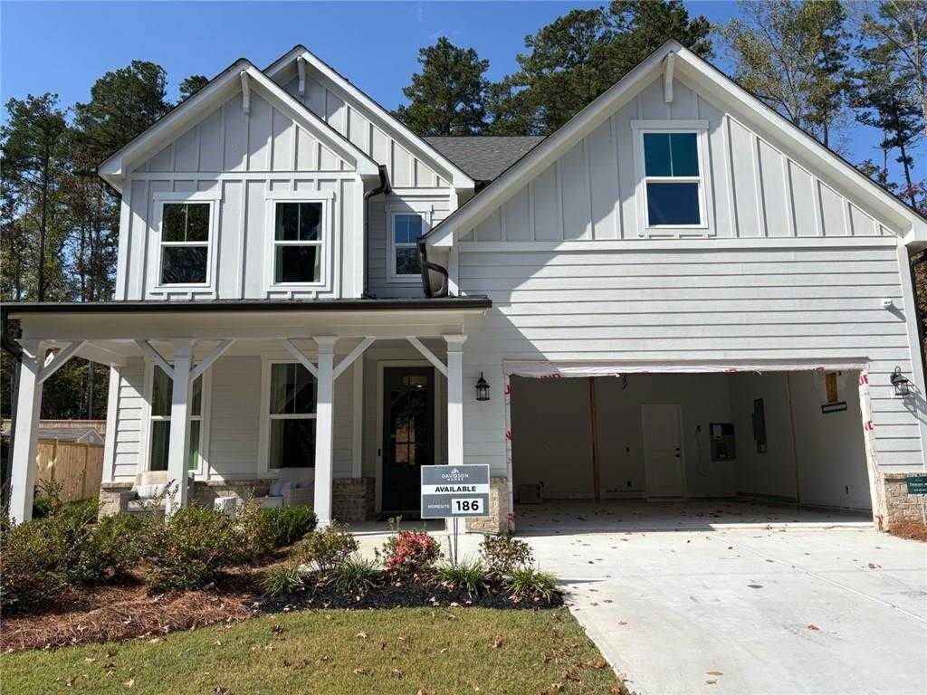 Exterior view of Davidson Homes' New Home at 392 Riverwood Drive