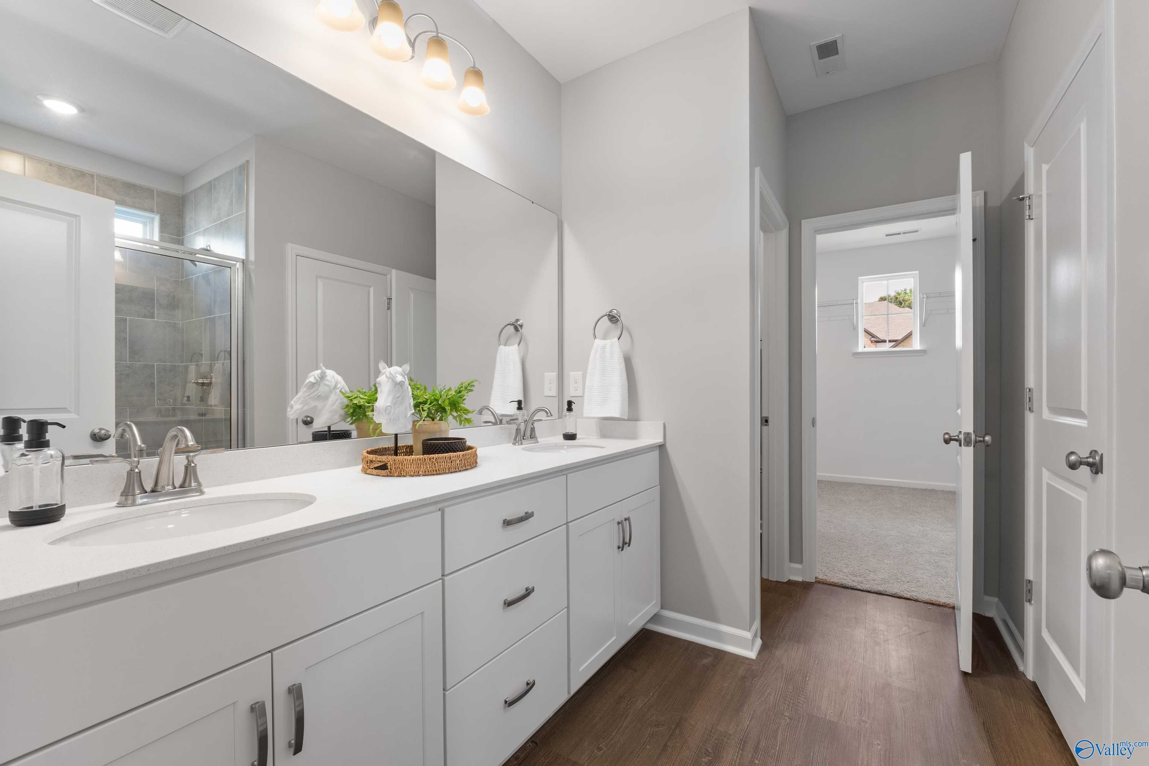 Image 3 of Davidson Homes' New Home at 301 Merrydale Dr