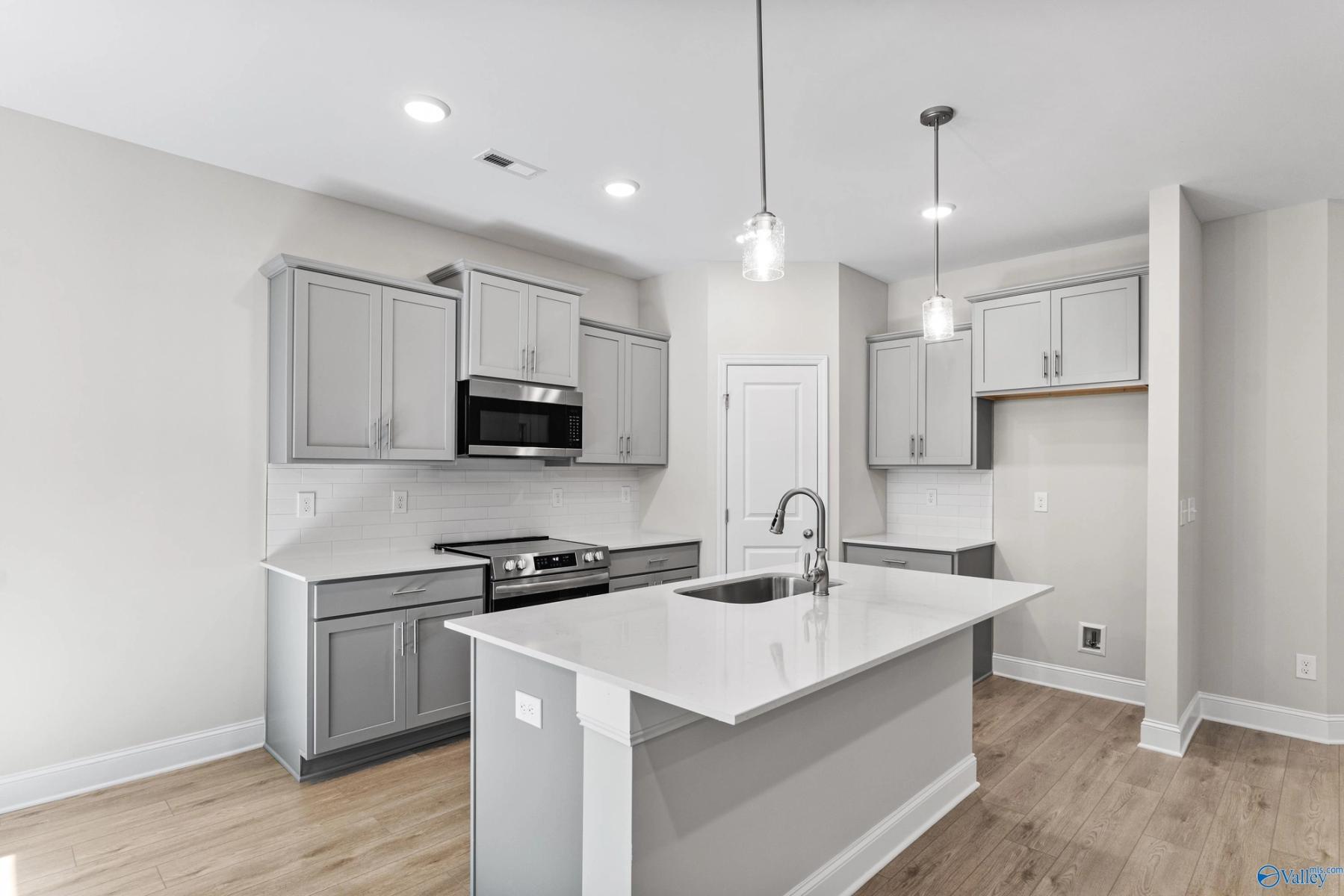 Image 5 of Davidson Homes' New Home at 162 River Pointe Drive