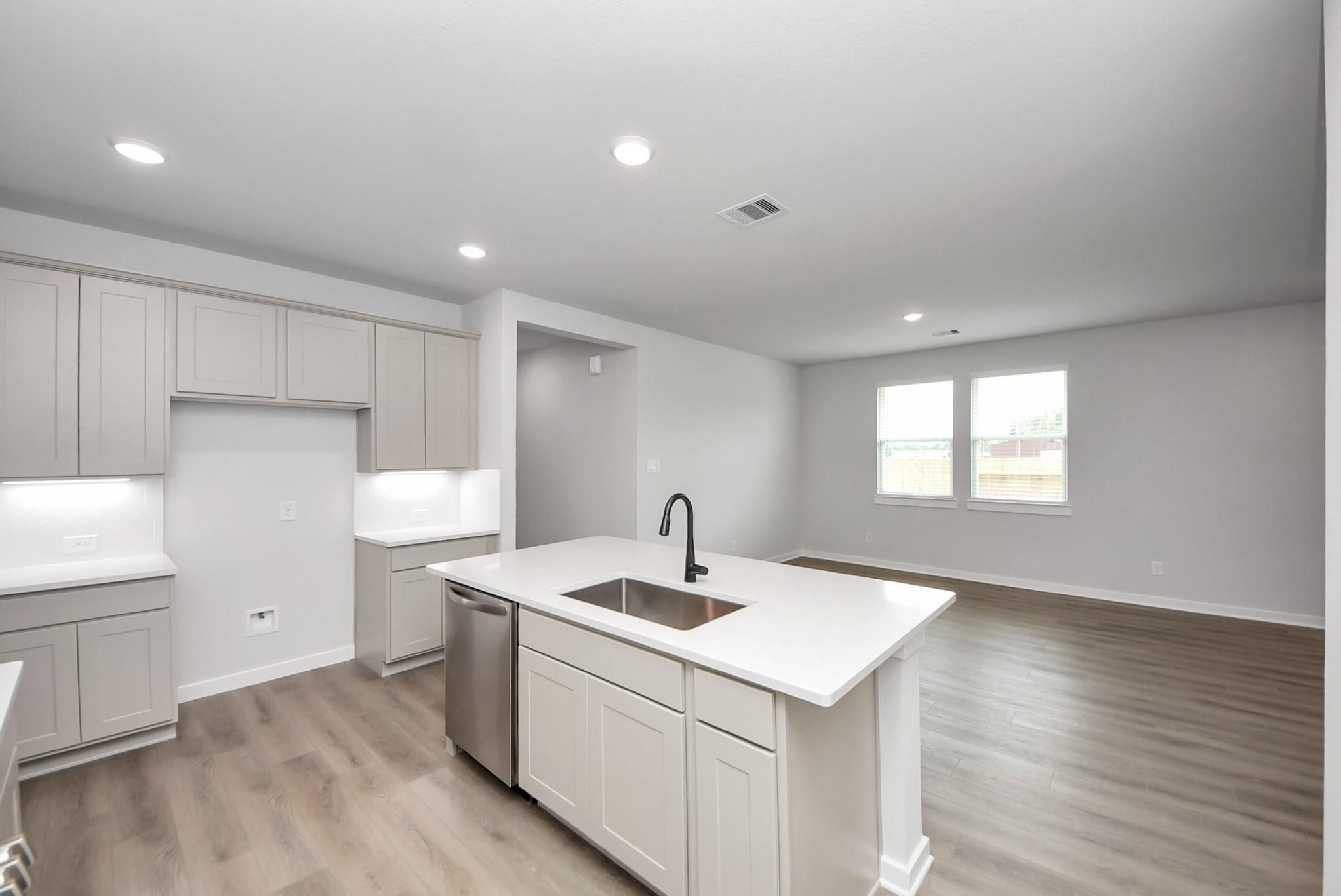 Image 12 of Davidson Homes' New Home at 247 Southern Sound Drive