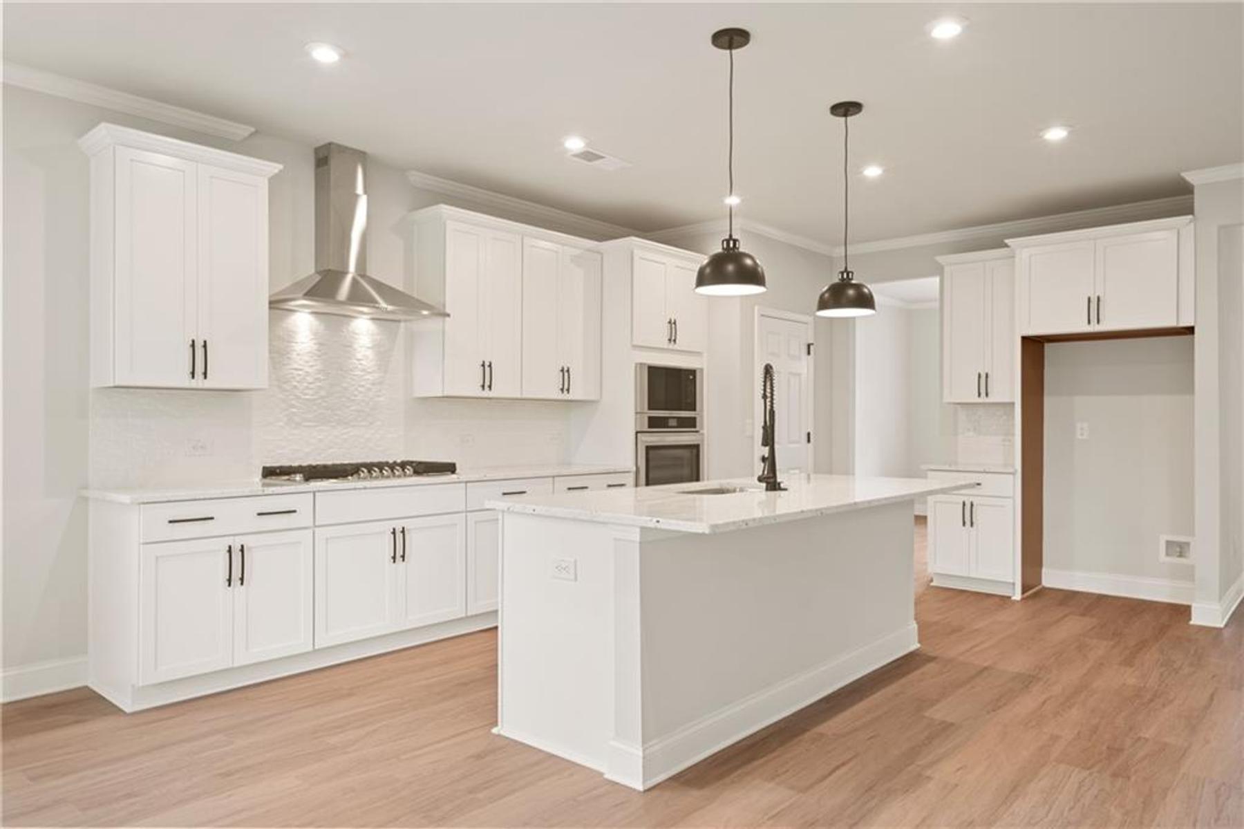 Image 18 of Davidson Homes' New Home at 670 Grand Wehunt Drive
