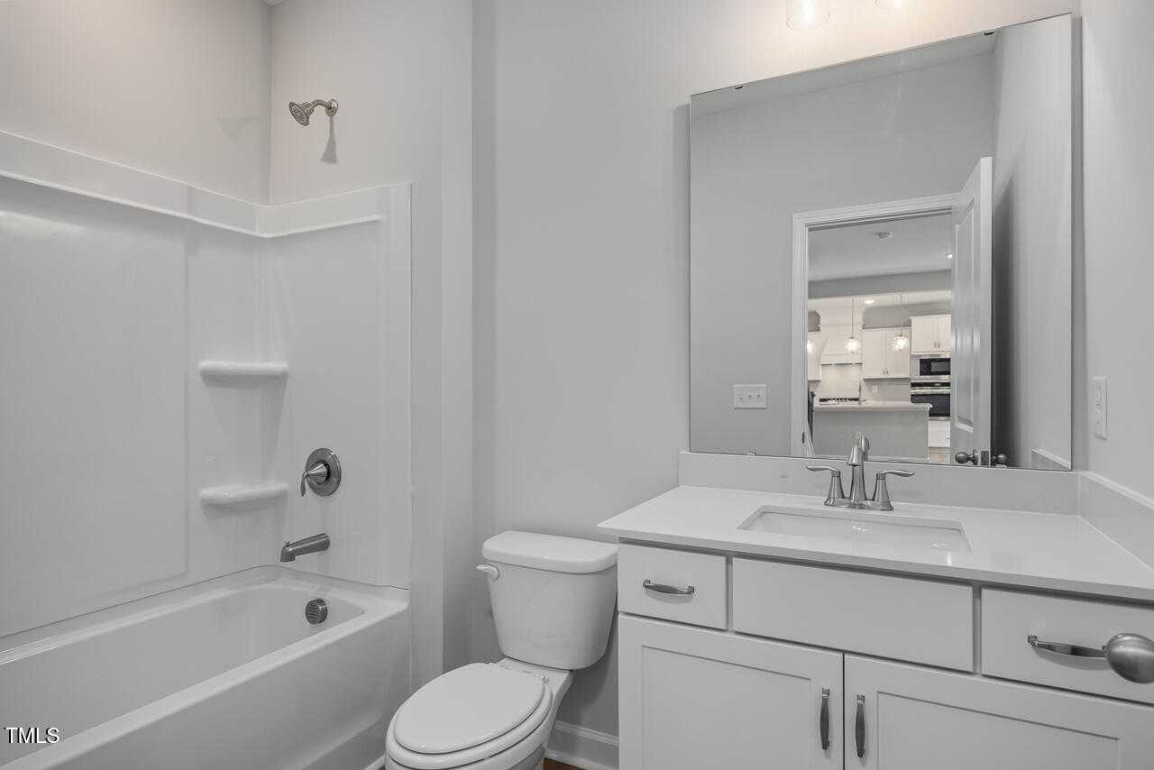 Image 14 of Davidson Homes' New Home at 444 Golden Dragonfly Street